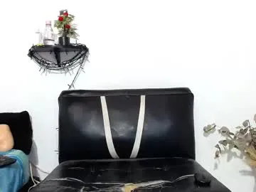 CharlotteCottin – webcam model profile photo Image 7