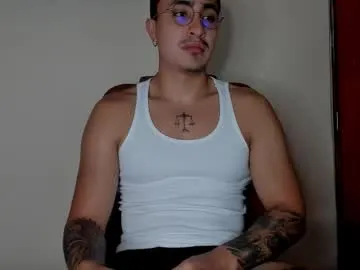 SashaShin – webcam model profile photo Image 4