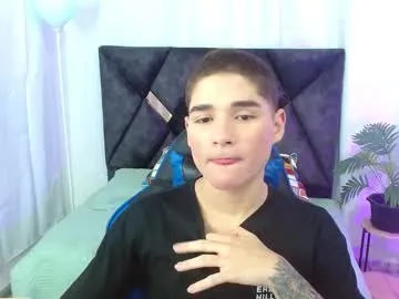 AntonioWest – webcam model profile photo Image 6