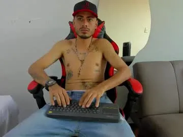 AdaraMillss – webcam model profile photo Image 12