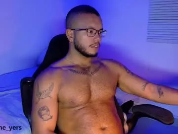 MoniLing – webcam model profile photo Image 14