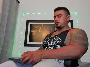 Donovan_Desmond – webcam model profile photo Image 11