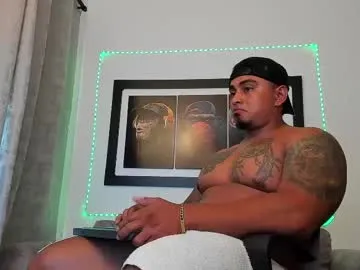 Donovan_Desmond – webcam model profile photo Image 16