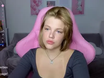 maya_blonde18 Image 17