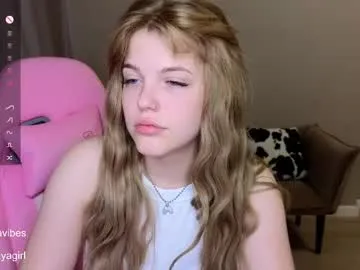 maya_blonde18 Image 6