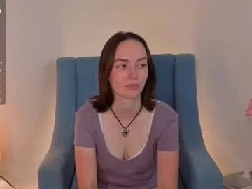 PeachBloom – webcam model profile photo Image 8