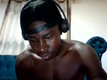 KarinaSanz – webcam model profile photo Image 5