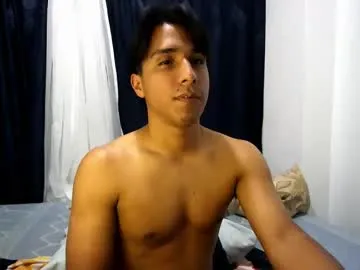 AdrianSith – webcam model profile photo Image 2