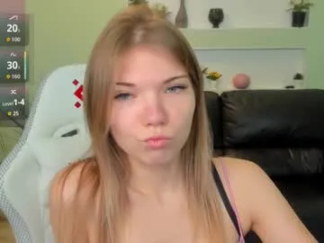 Live with Zendaa_ on FliCam Image 10