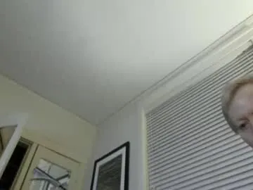 microgreen – webcam model profile photo