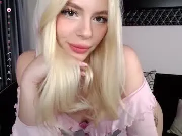 CuteeMaddie – webcam model profile photo Image 18