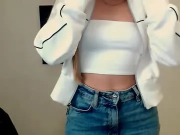 NaughtiestGal – webcam model profile photo Image 19