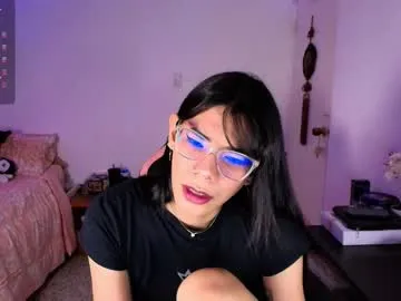 sweet_reverie – webcam model profile photo Image 3