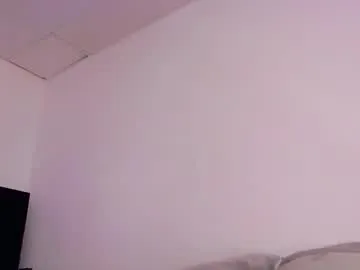 CarolineJonss – webcam model profile photo Image 4