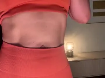 DenLina – webcam model profile photo Image 11