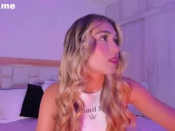 missjuliaa_ Image 3
