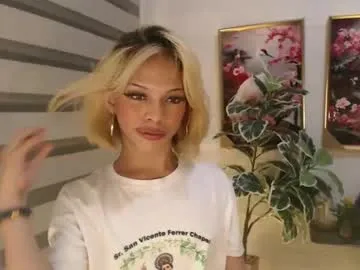 MoniLing – webcam model profile photo Image 3