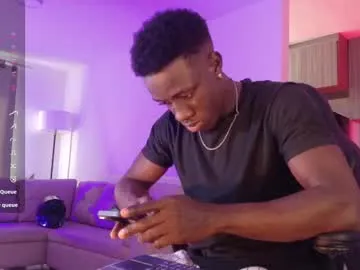 benjamin613999 – webcam model profile photo Image 12