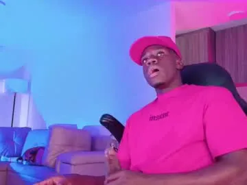 benjamin613999 – webcam model profile photo Image 8