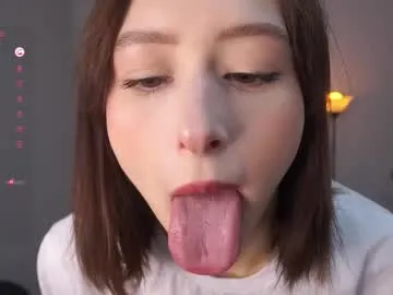 Aleva_freckled – webcam model profile photo Image 3