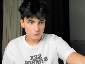 TeenieMarie – webcam model profile photo Image 3