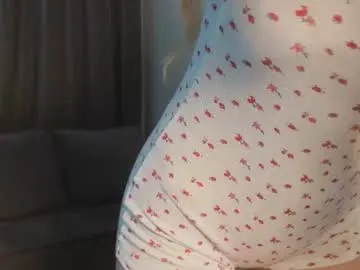 AndreaMood – webcam model profile photo Image 10