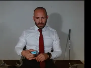 AvaHulww – webcam model profile photo Image 10