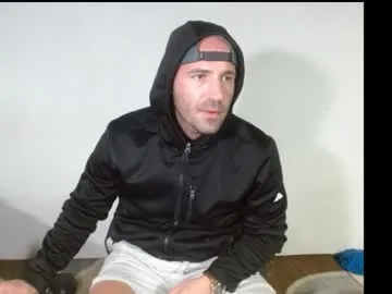 AvaHulww – webcam model profile photo Image 3