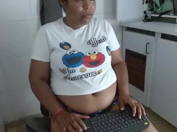 isisxoxx – webcam model profile photo Image 10