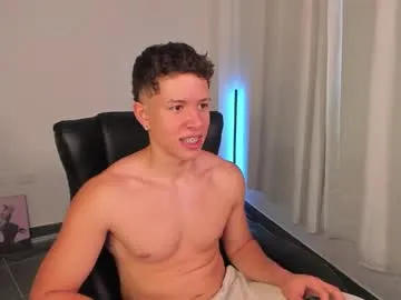 JenCollins – webcam model profile photo Image 7