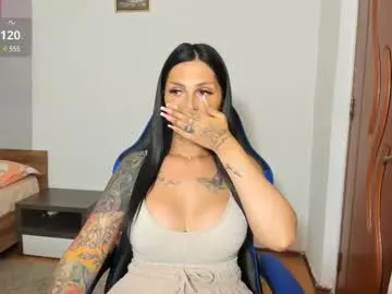 Indigoelle – webcam model profile photo Image 3