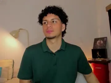 AntonioWest – webcam model profile photo Image 16