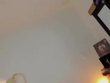 AntonioWest – webcam model profile photo Image 17