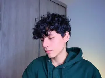 big_dicktop23 – webcam model profile photo Image 4