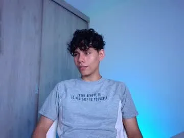 big_dicktop23 – webcam model profile photo Image 8