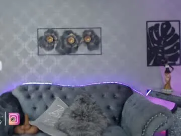 Miaaa95 – webcam model profile photo Image 11