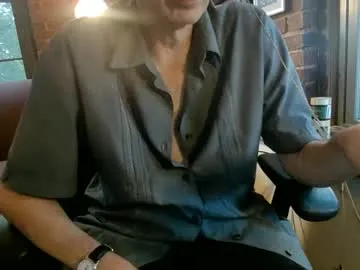 VivianBasset – webcam model profile photo Image 2