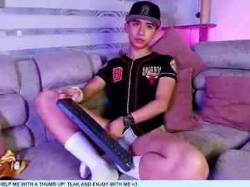Dustin_Sonne – webcam model profile photo Image 2