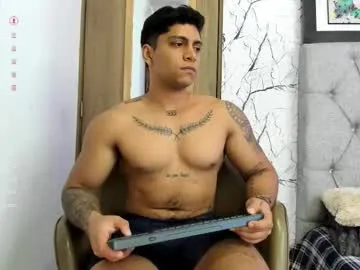 mash_angelo – webcam model profile photo Image 6