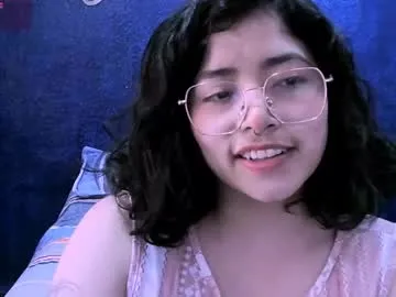 Rose_berry – webcam model profile photo Image 10