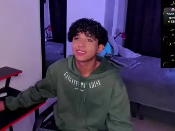 Donovan_Desmond – webcam model profile photo Image 19