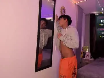 Donovan_Desmond – webcam model profile photo Image 5