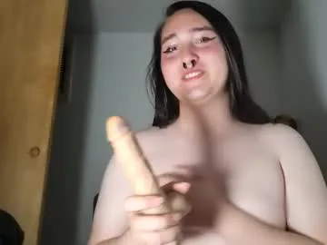 Yoursweetfeeling1222 – webcam model profile photo Image 3