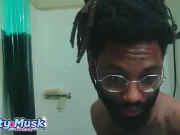 CheerryX – webcam model profile photo Image 10