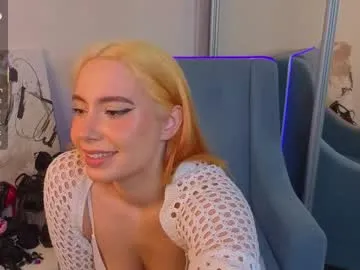 FitnessBunny – webcam model profile photo Image 15