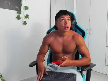 YaraDavis – webcam model profile photo Image 15