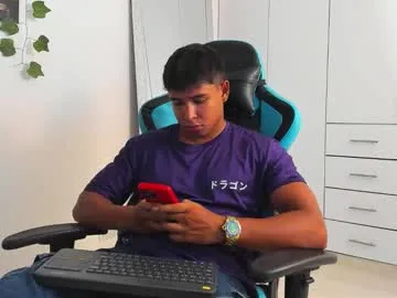 YaraDavis – webcam model profile photo Image 16