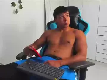 YaraDavis – webcam model profile photo Image 18