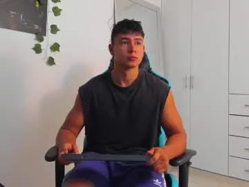 YaraDavis – webcam model profile photo Image 3