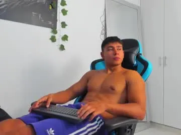 YaraDavis – webcam model profile photo Image 7